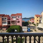 Konukevi Plavia Biograd 4*