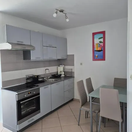 Plavia Biograd Гостевой дом 3*
