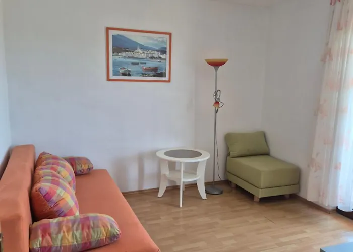 Pensión Plavia Biograd 4*