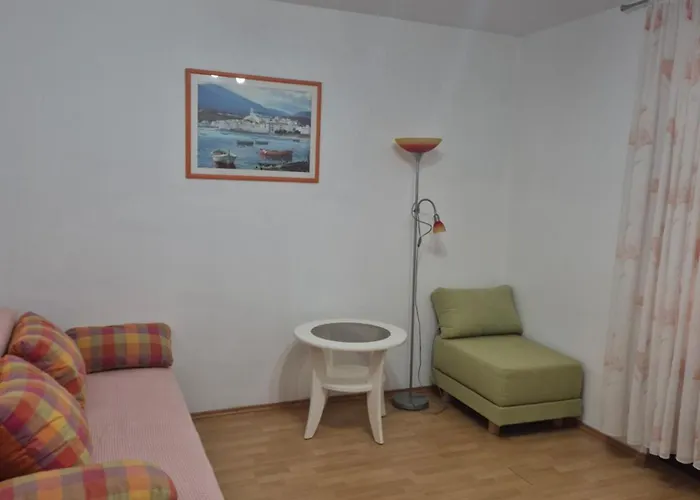 Plavia Biograd Гостевой дом Биоград-на-Мору