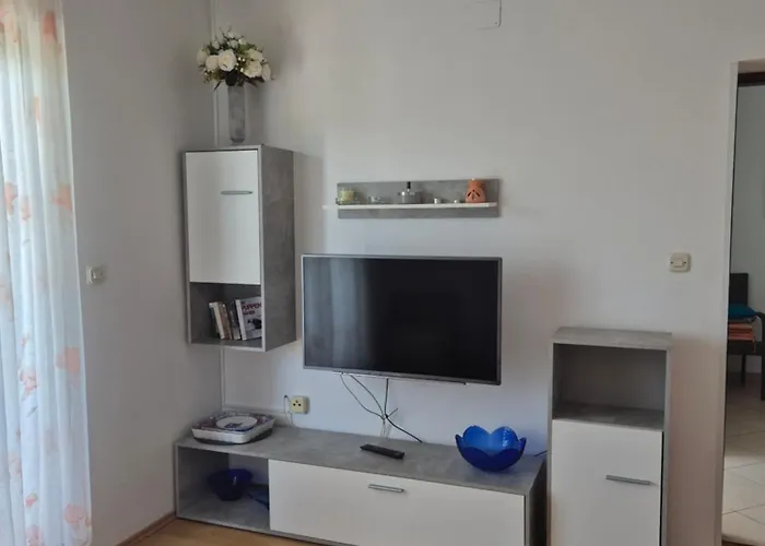 Plavia Biograd 4*