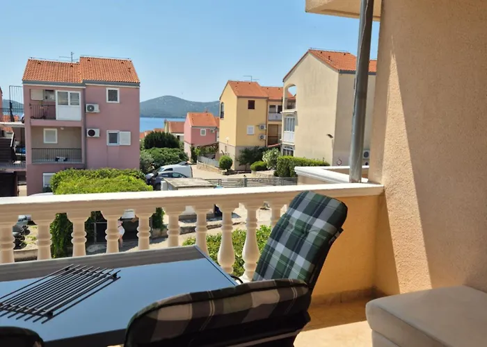 Plavia Biograd Gostinjska kuća Biograd Na Moru