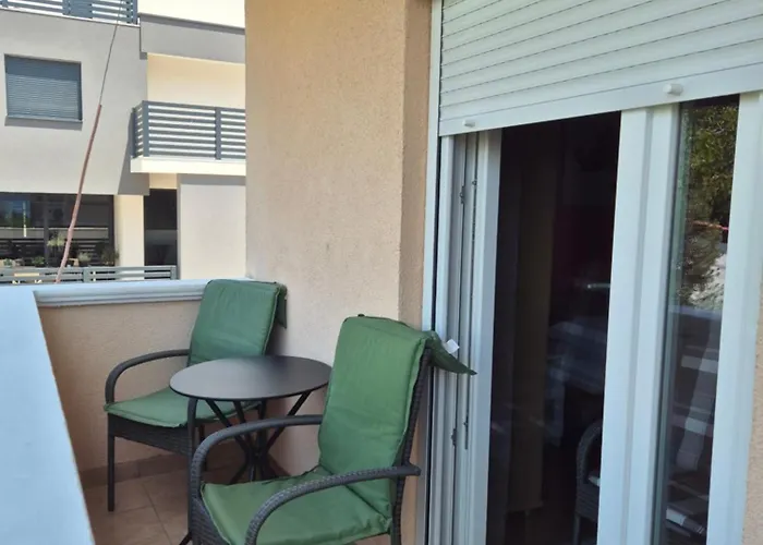 Plavia Biograd 4*