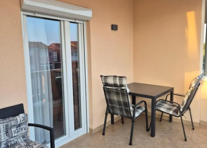 Plavia Biograd 4*