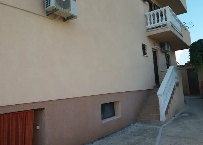 Plavia Biograd Биоград-на-Мору