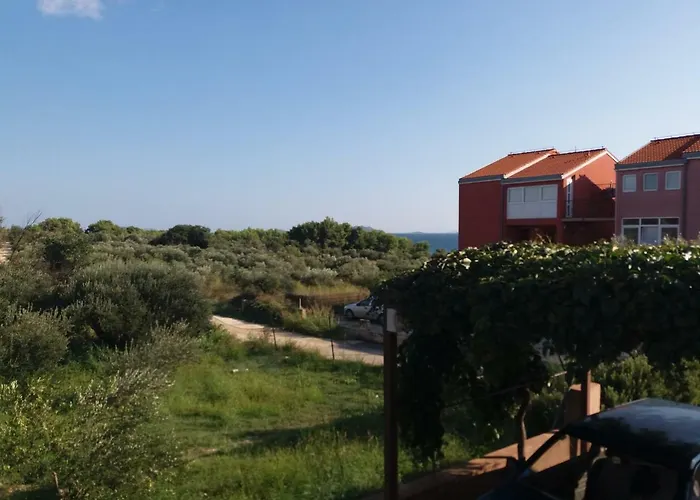 Plavia Biograd 4*