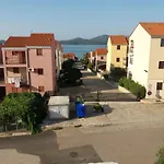 Plavia Biograd בית הארחה ביוגראד נה מורו