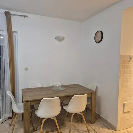 Plavia Biograd 4*