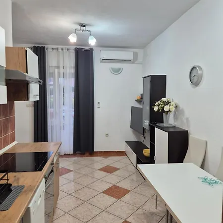 בית הארחה Plavia Biograd *