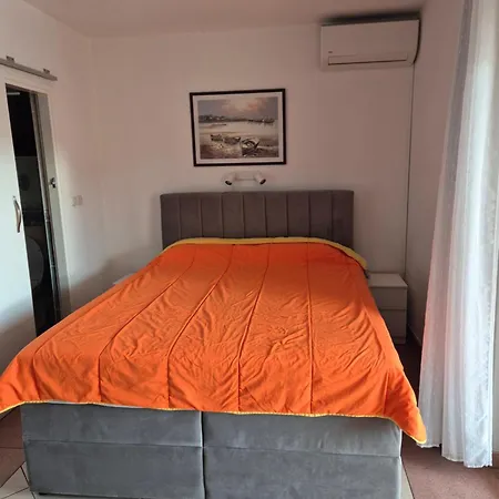 Plavia Biograd 4*