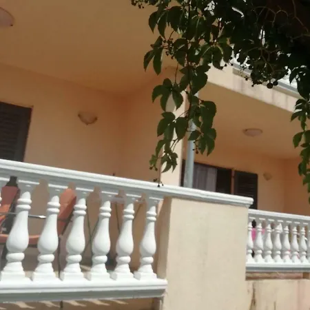Plavia Biograd Pensjonat Biograd Na Moru