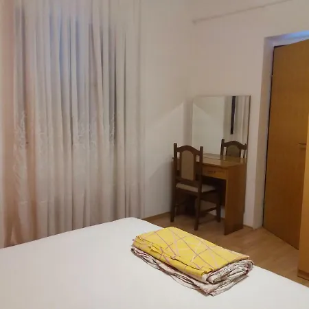 בית הארחה Plavia Biograd *