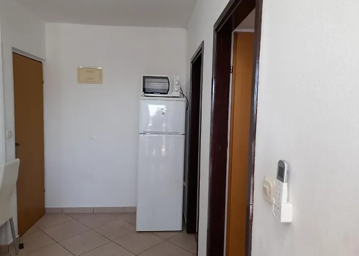 Plavia Biograd 4*