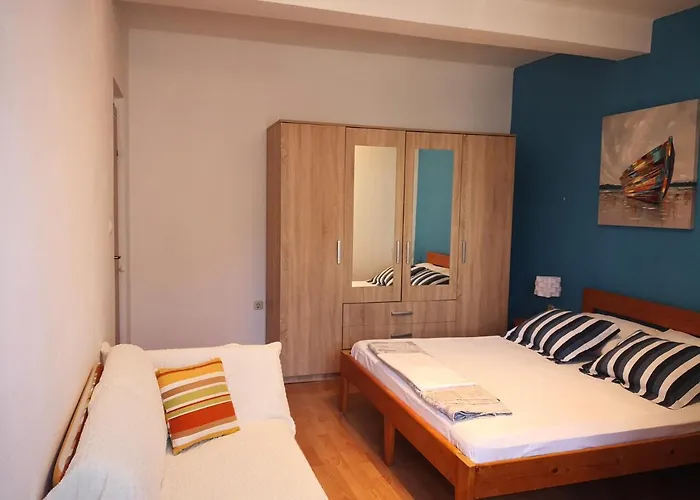 Πανσιόν Plavia Biograd Biograd Na Moru